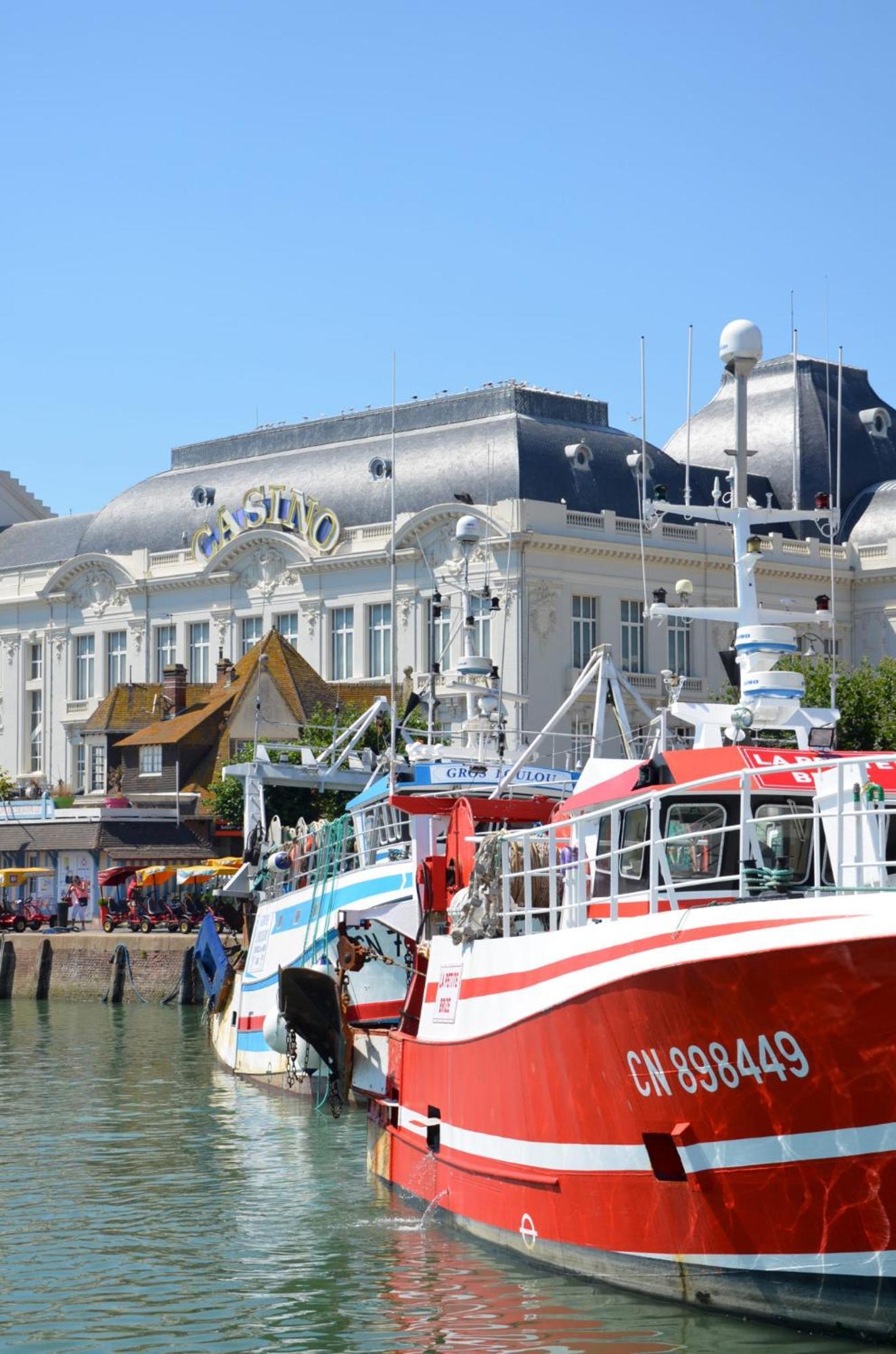 Hotel Le Trouville Екстериор снимка