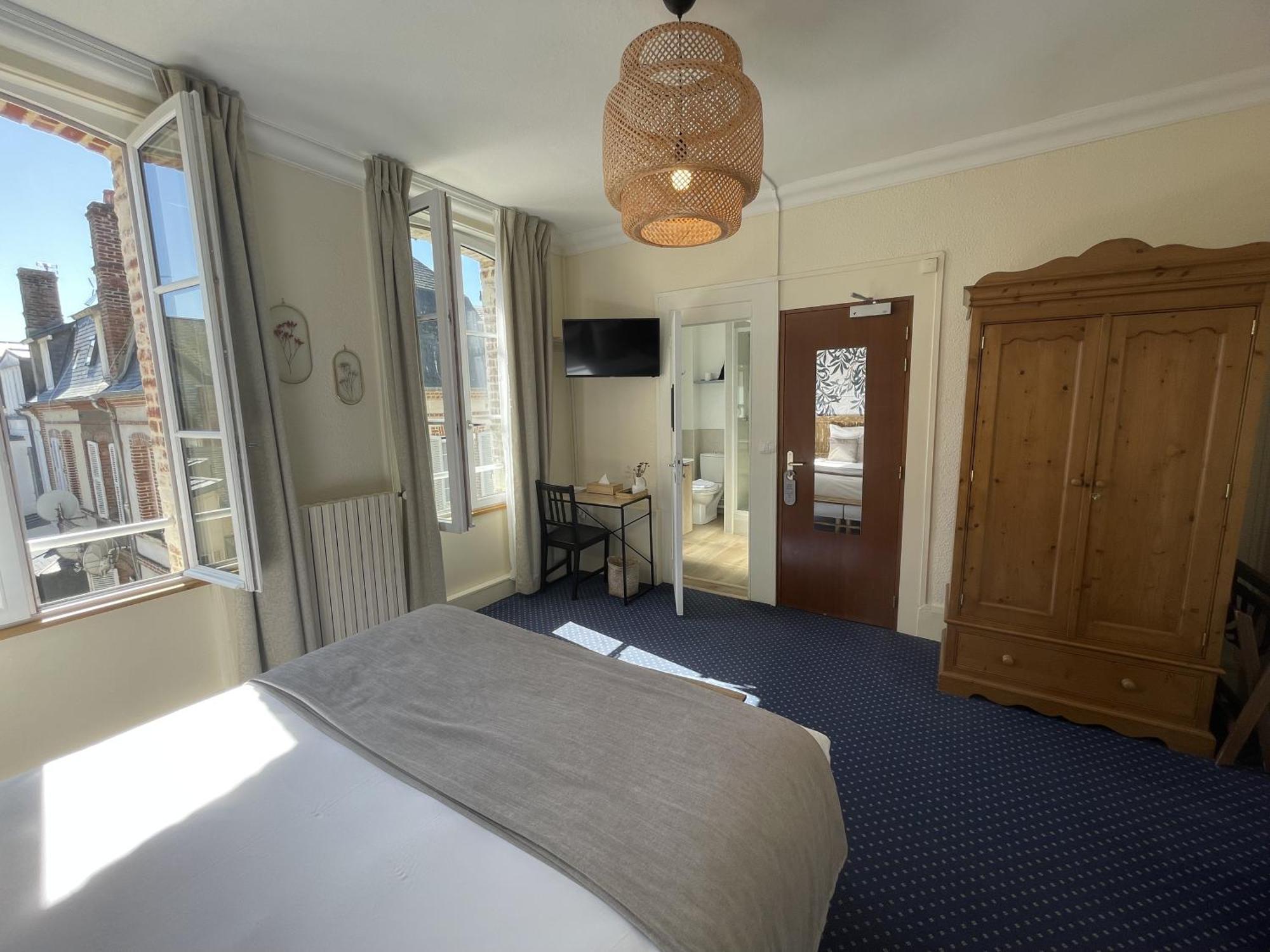 Le Trouville - Hotel De Charme Екстериор снимка
