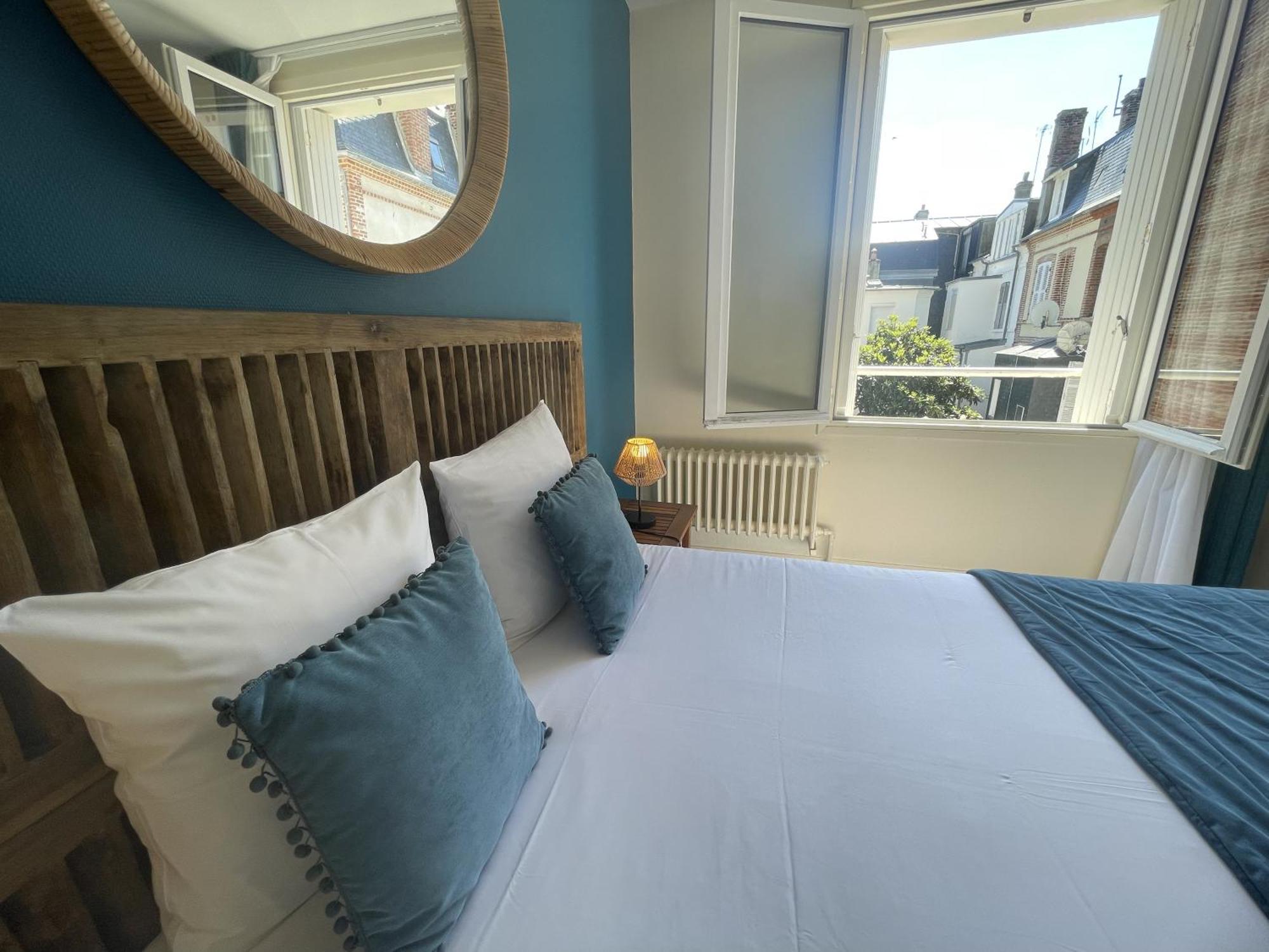 Le Trouville - Hotel De Charme Екстериор снимка